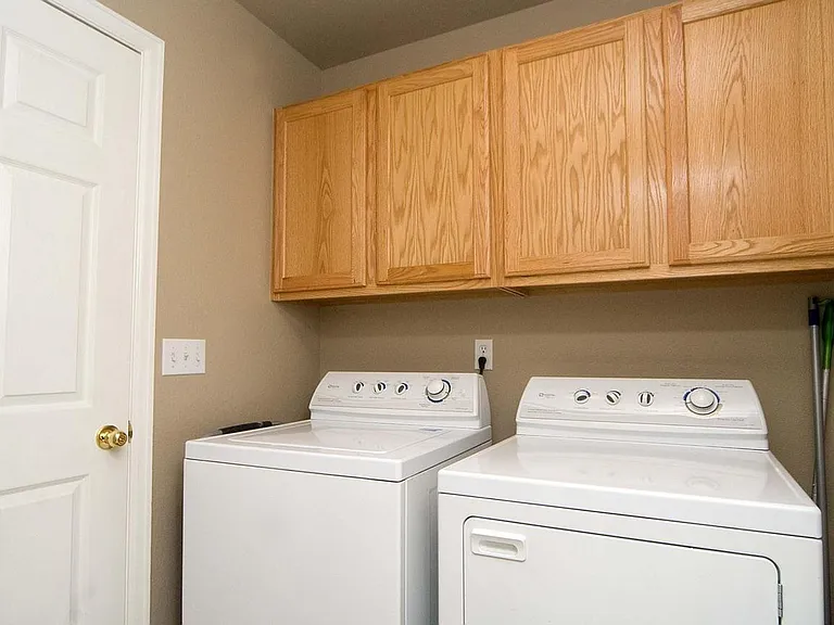 4913 Spyglass Dr — Photo 13