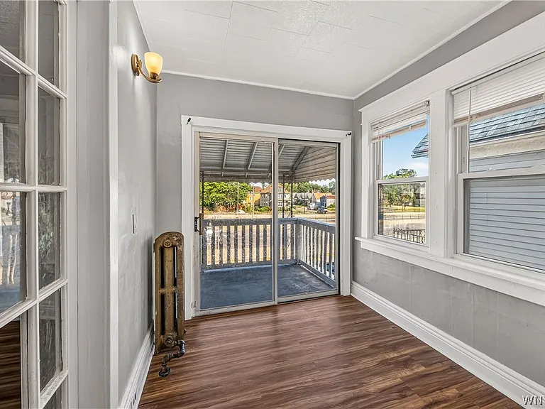 563 Humboldt Pkwy #UPPER — Photo 23