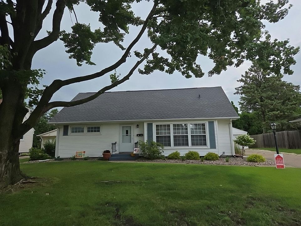 1st image of 3851 26th Ave
