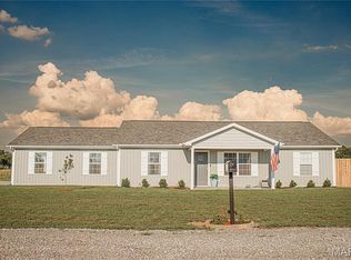 9 Powers Ln, Sikeston, MO 63801