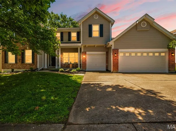 107 Watercrest Ct, Grover, MO 63040