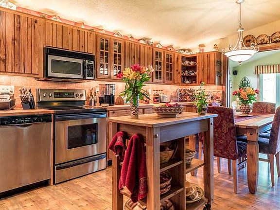 5th image of 1428 Pine Crest Ct