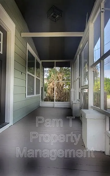 16 Helmken St — Photo 32