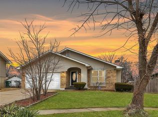 3261 Sabrina Ln, Florissant, MO 63031