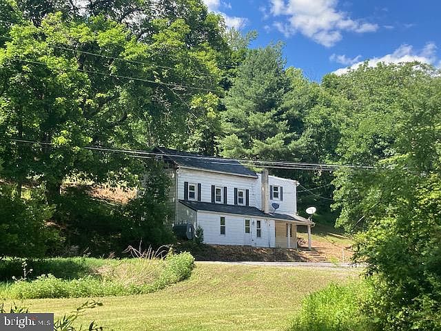 1st image of 1025 Green Hills Rd