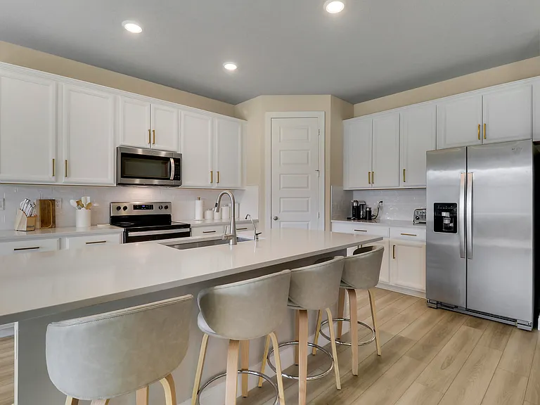 6545 NW Cloverdale Ave — Photo 16