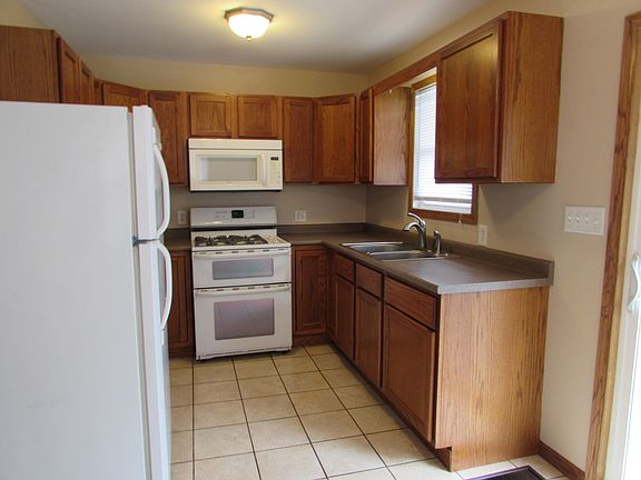 4th image of 1717 Oakwood Ave