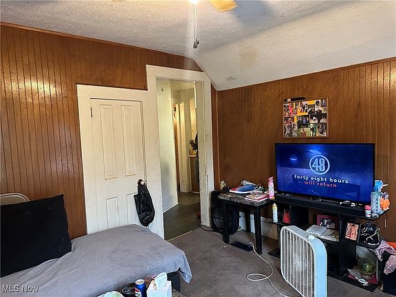 2nd image of 160 Westwood Ave