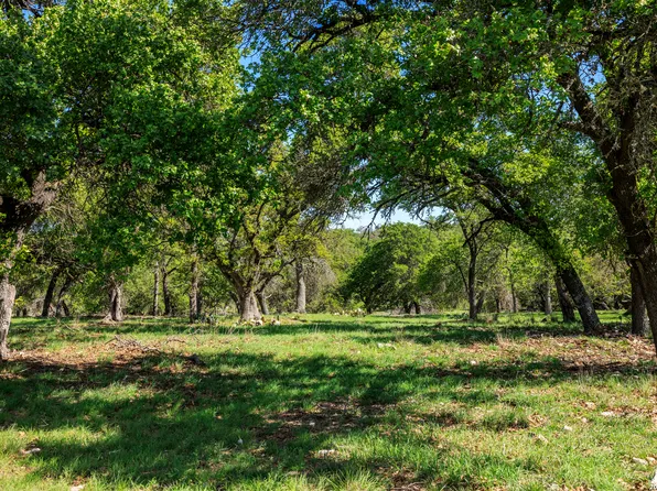 283 Dally Road, Fredericksburg, TX 78624
