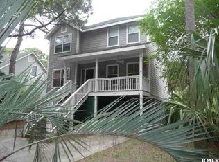605 Porpoise Dr, Saint Helena Island, SC 29920