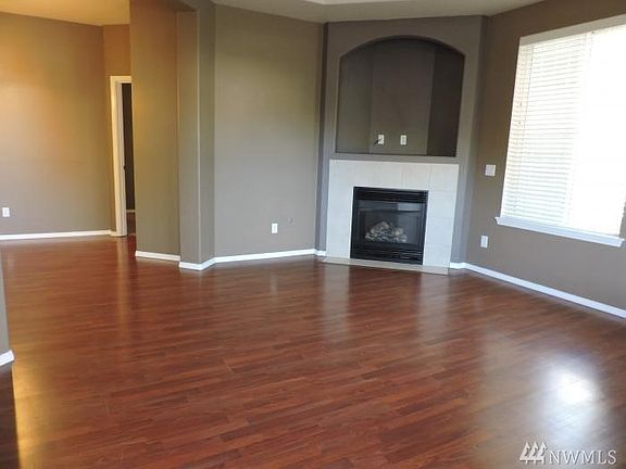 5th image of 8943 Gravelly Lake Dr SW Unit 3