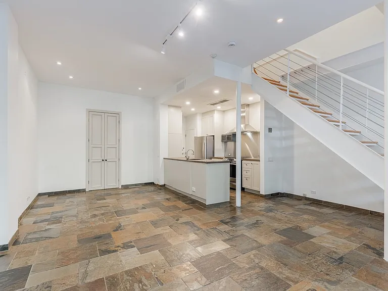 33 Price St #3 — Photo 3