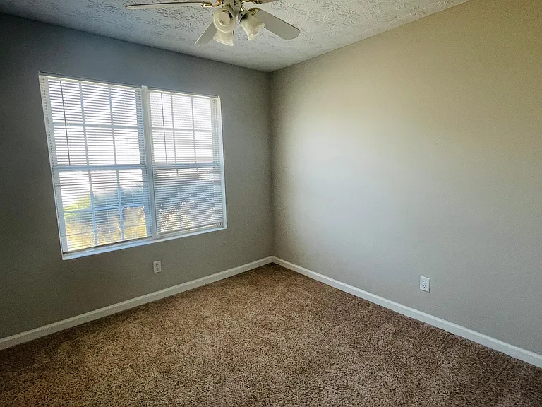3142 Sentinel Cir — Photo 12