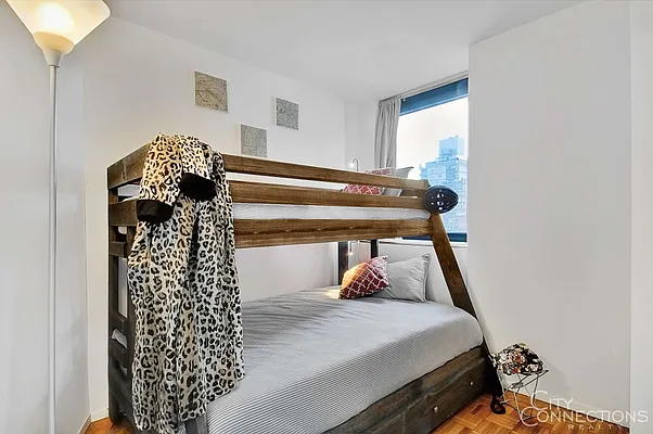 Rented by City Connections Realty | media 19