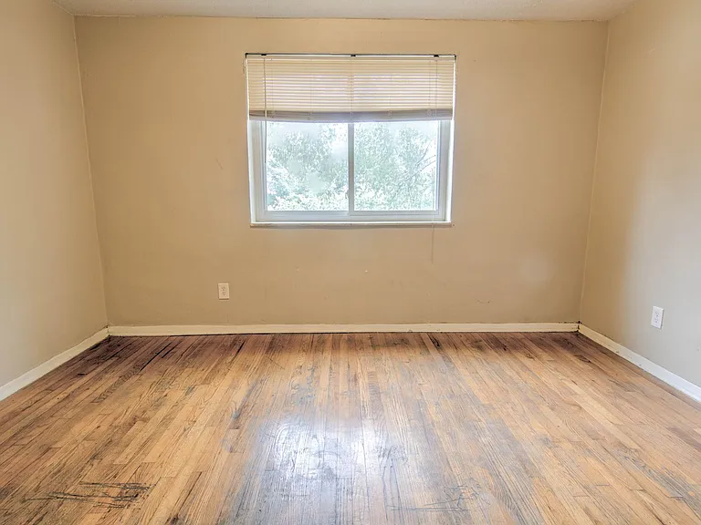 3508-10 Russell Ave — Photo 18