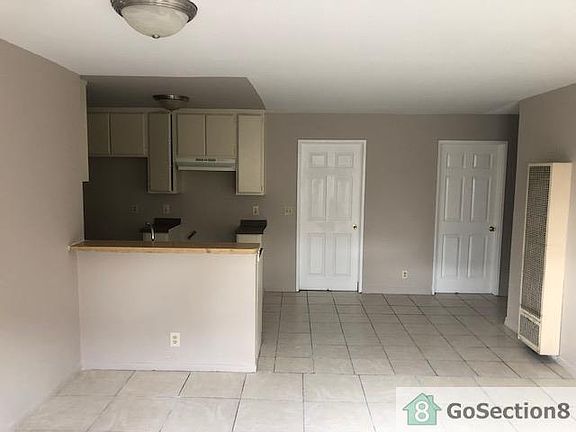 2nd image of 1002 S Record Ave