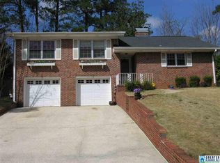 916 Shades Glen Dr, Birmingham, AL 35226
