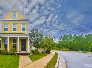 8 Harlow Bnd, Chapel Hill, NC 27516