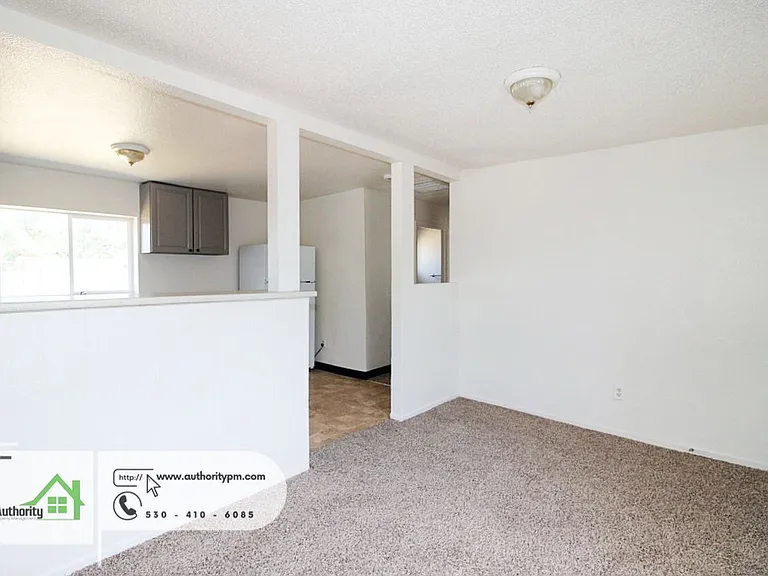 5410 Happy Valley Rd #2 — Photo 5