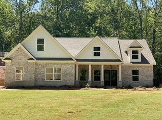 439 Oak Ridge Dr, Maysville, GA 30558