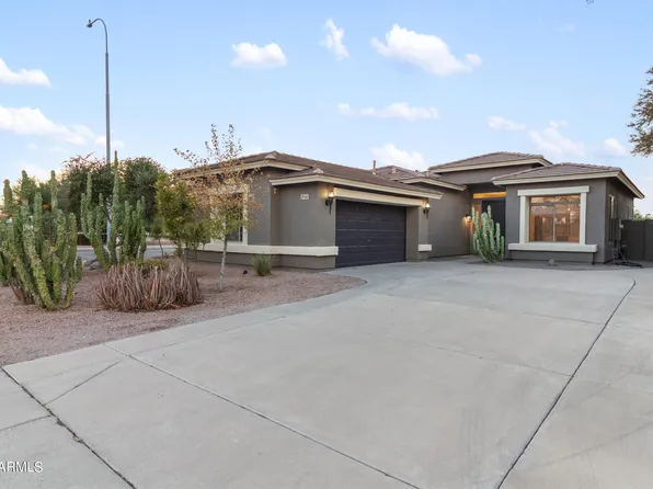 1740 W SARAGOSA Street, Chandler, AZ 85224