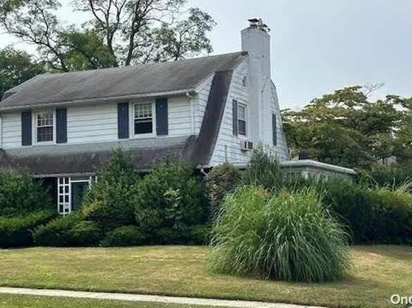 218-04 40th Avenue, Bayside, NY 11361