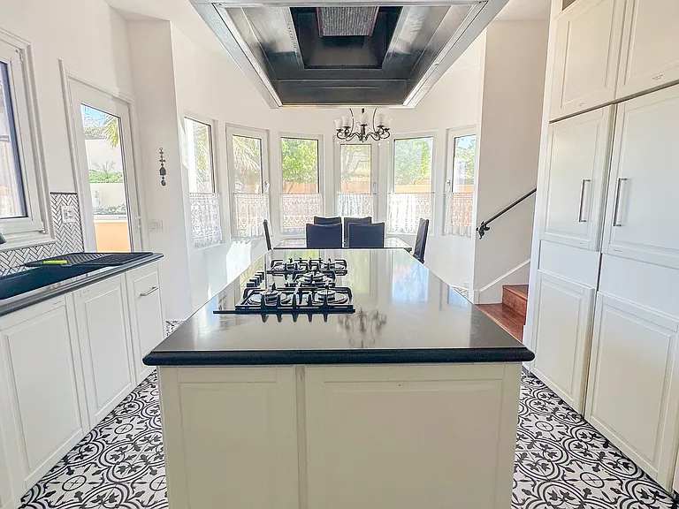 854 Miramonte Dr — Photo 14