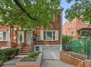 8936 Springfield Blvd, Queens Village, NY 11427