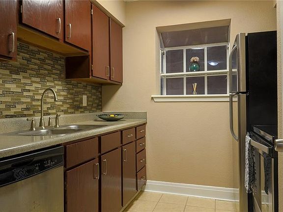 2nd image of 6903 Deatonhill Dr APT 8