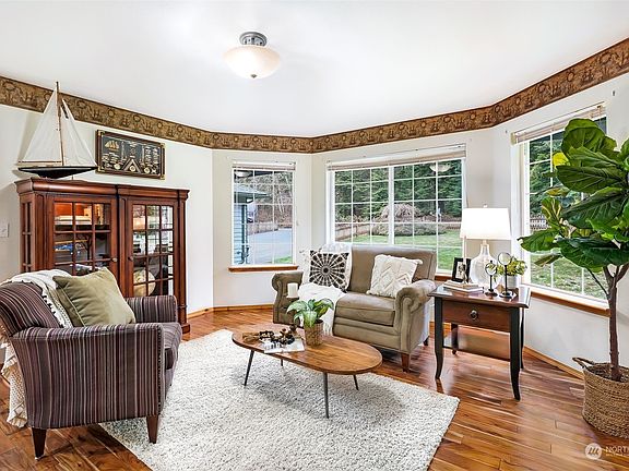 4th image of 9930 160th Street NE
