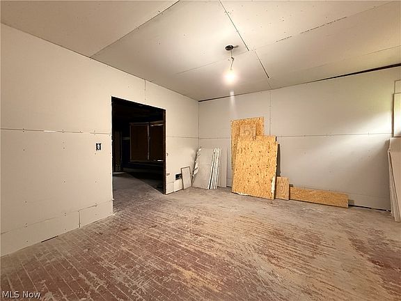 4th image of 10704 Pasadena Ave