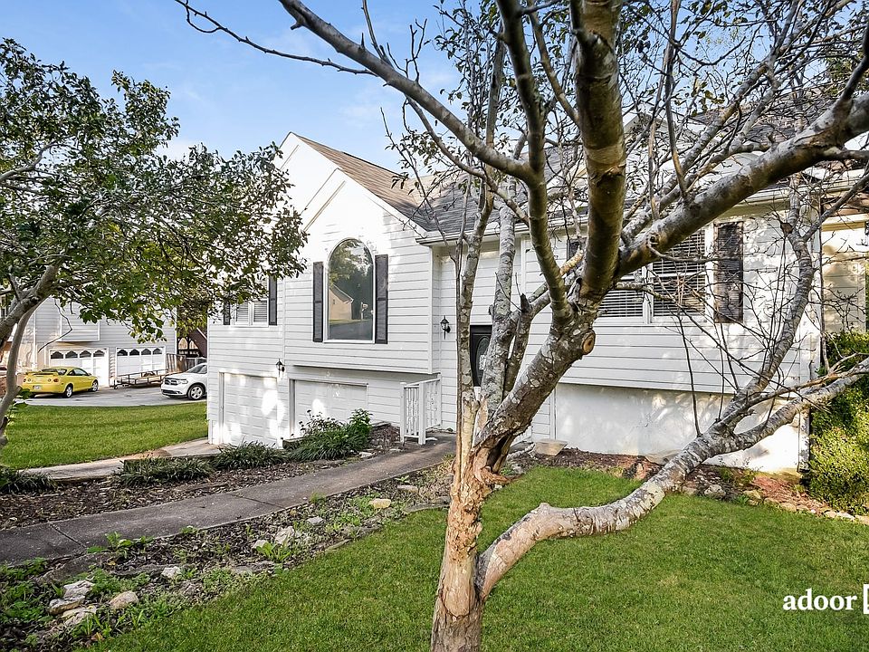 1st image of 66 Garretts Dr