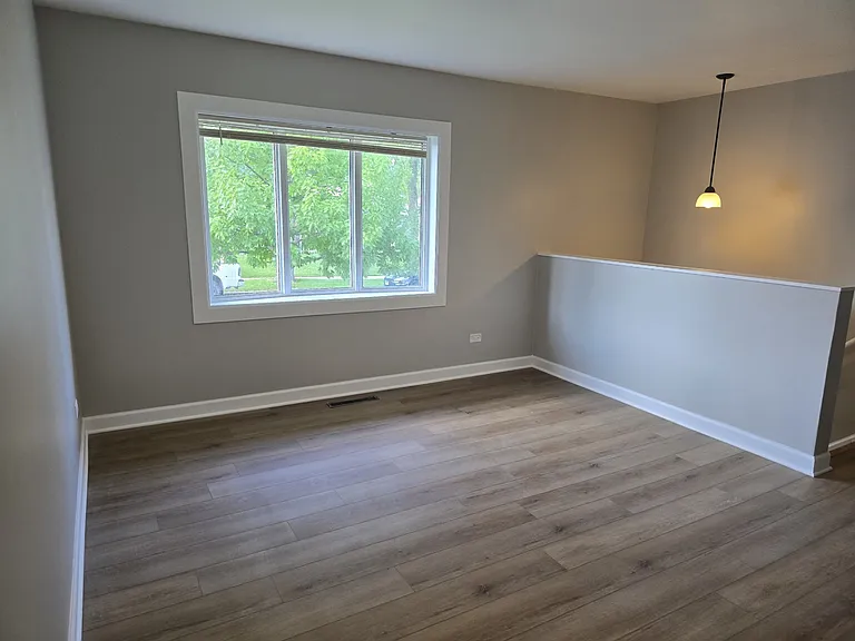 367 Mark Ave — Photo 3