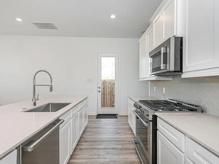 526 Dry Fork Ln — Photo 3