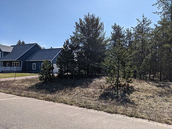 3rd image of 108 Brewer Dr