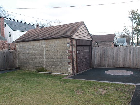 5th image of 115-63 220th St