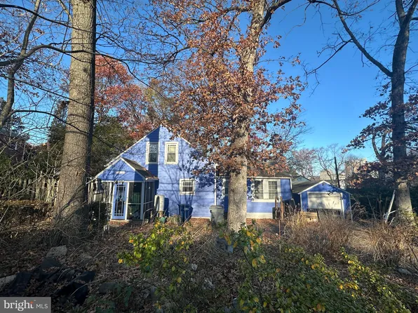 5810 Mount Vernon Dr, Alexandria, VA 22303