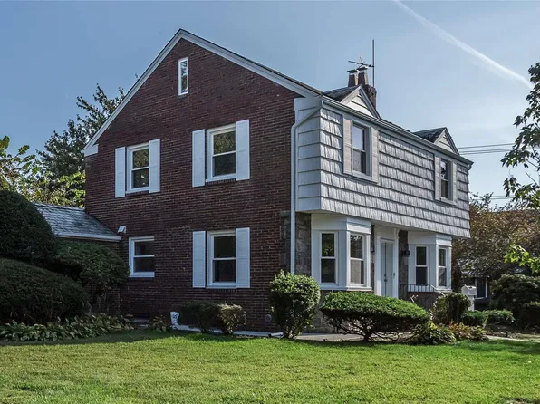 3 Revere Drive, Floral Park, NY 11001