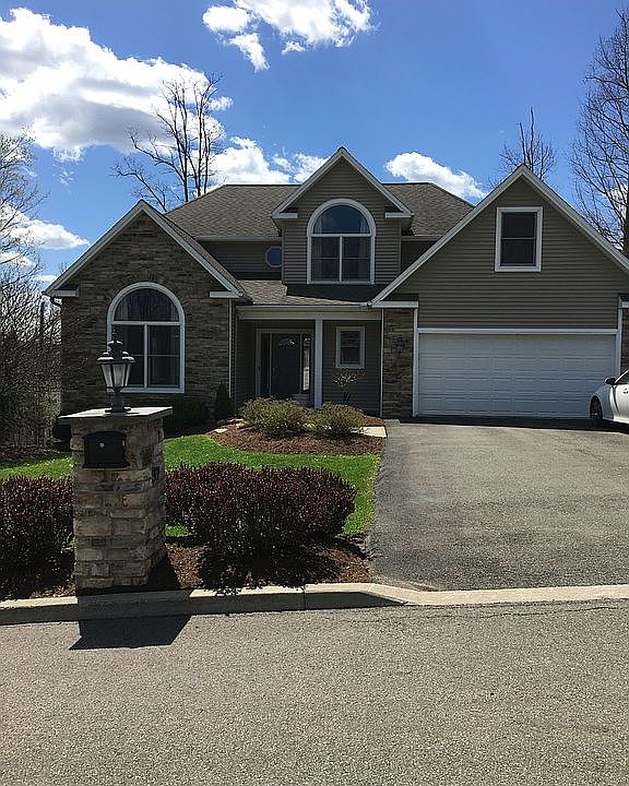 1st image of 37 Fernwood Ln