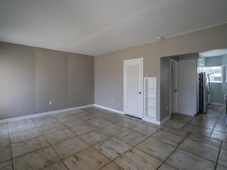 1st image of 10200 E Bay Harbor Dr APT 11C