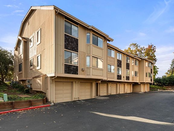 2nd image of 2208 Brega Ln