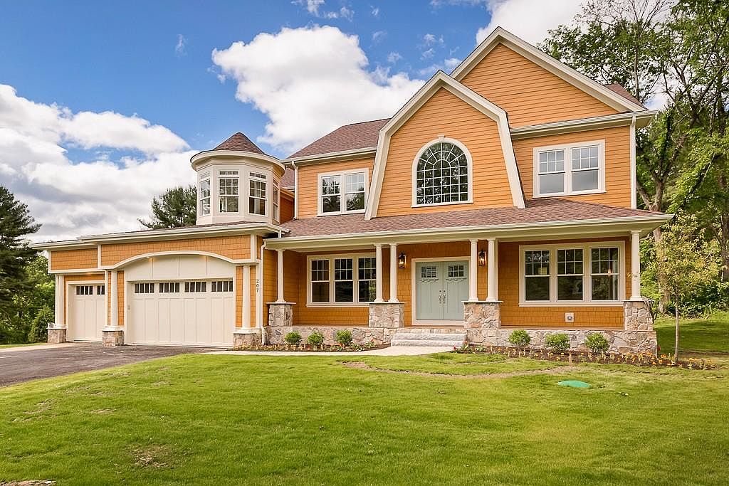 207 Pond St, Hopkinton, MA 01748 Zillow