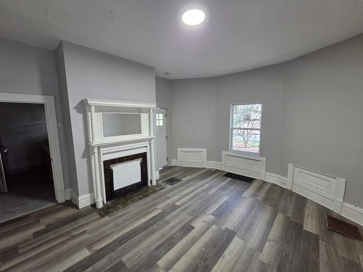 1 bed, 750 sqft, $900 — Photo 2