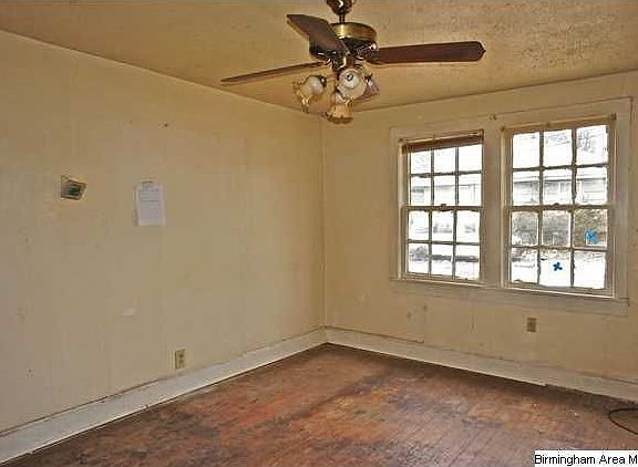 2nd image of 949 Hillcrest Ave