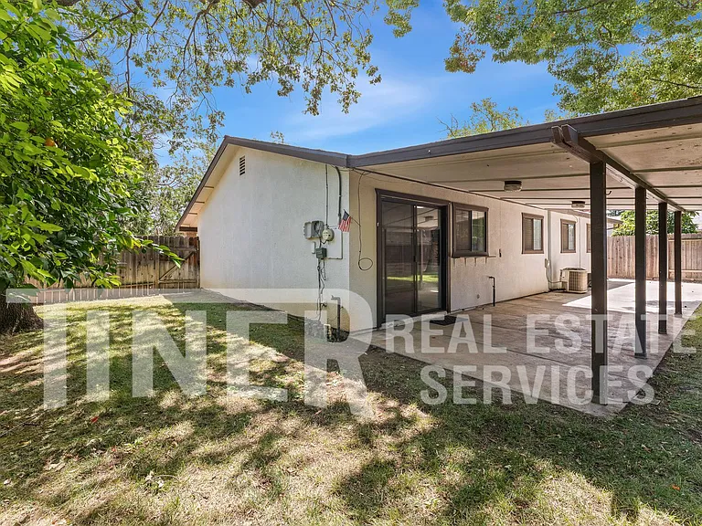 8950 Salmon Falls Dr — Photo 19
