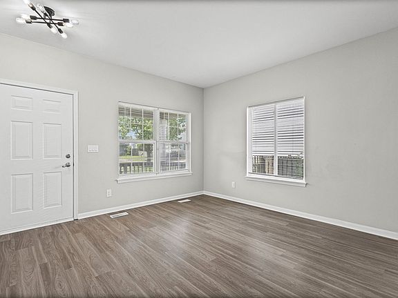 3rd image of 1766 Rebecca Dr