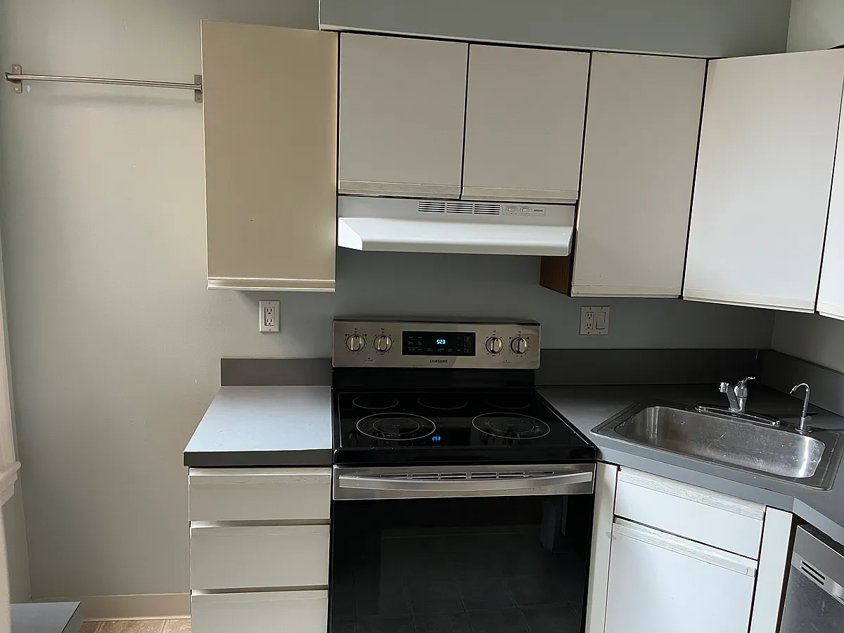 Building Photo - 1706 Green St #2F