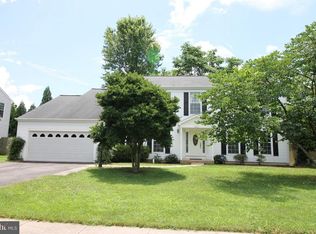 8577 Yoder St, Manassas, VA 20110