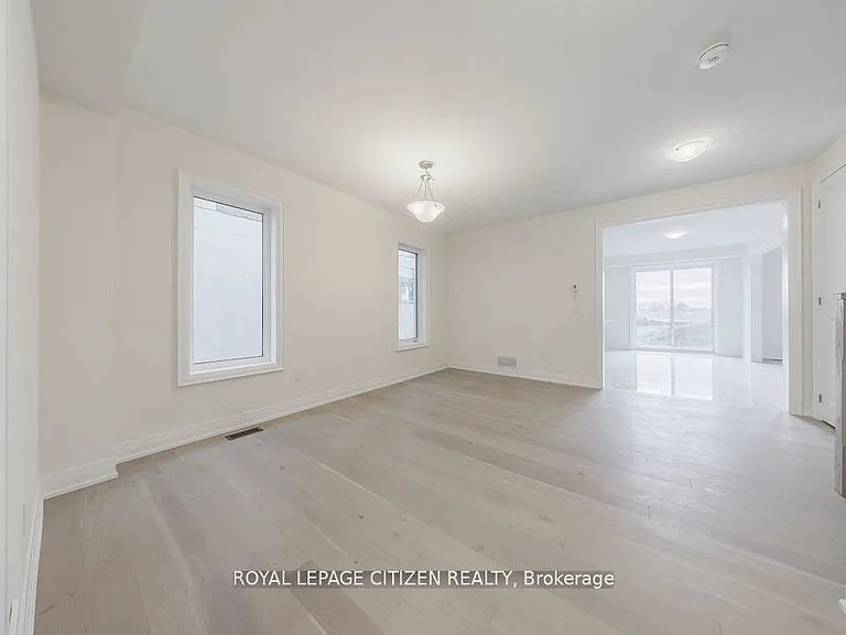 26 Wesley Brooks St — Photo 6