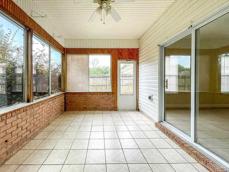 724 Ladner Dr — Photo 60